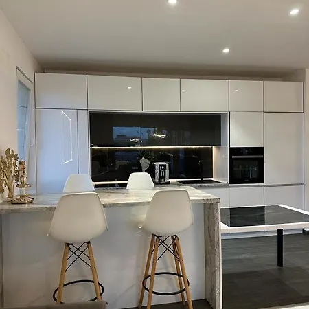 Cleo's Penthouse Apartment *